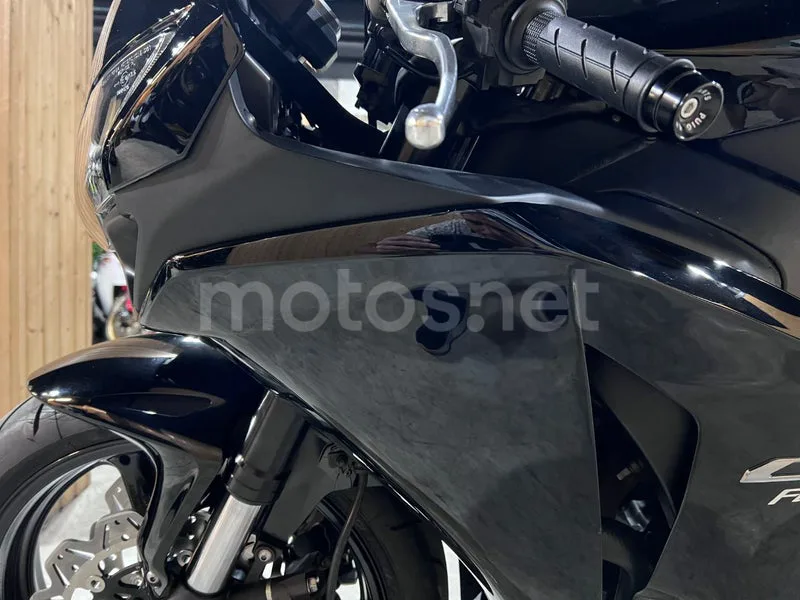 Honda CBR1000RR Fireblade - Vista 44
