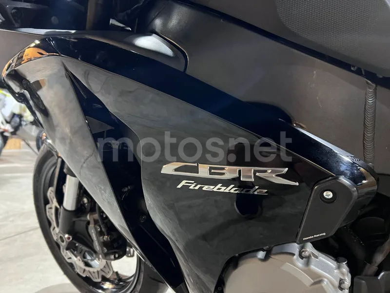 Honda CBR1000RR Fireblade - Vista 48