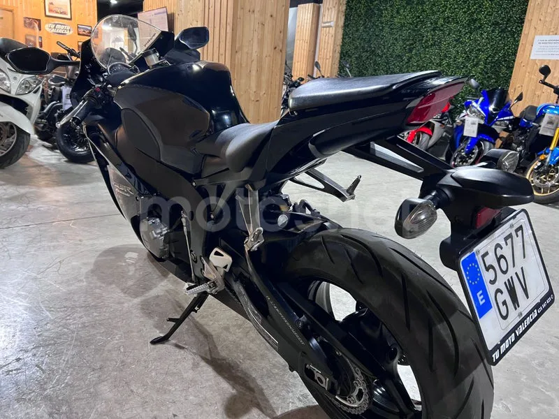 Honda CBR1000RR Fireblade - Vista 6
