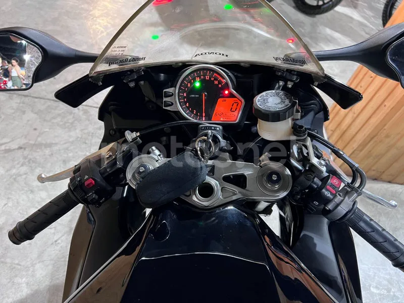 Honda CBR1000RR Fireblade - Vista 66