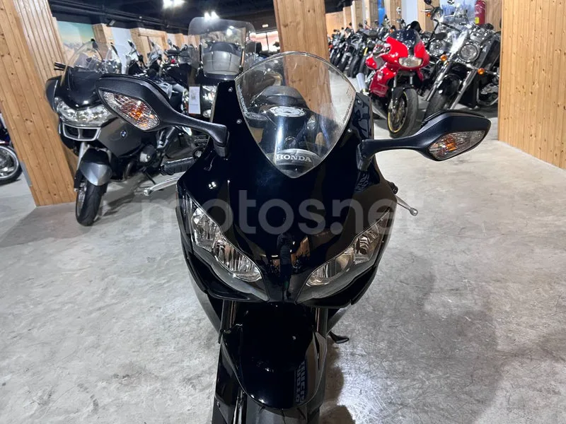 Honda CBR1000RR Fireblade - Vista 9