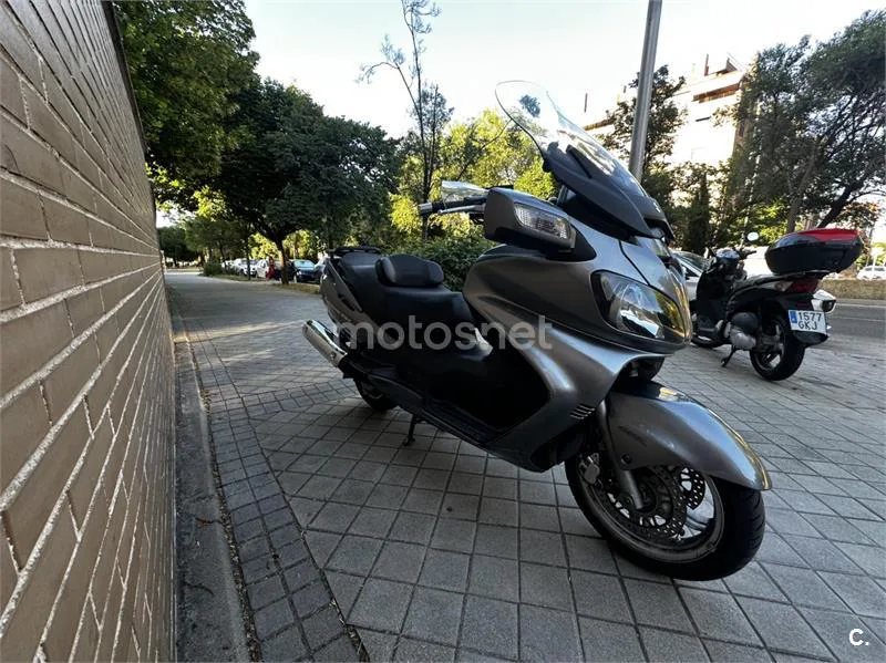 Suzuki Burgman 650 Executive - Vista 6
