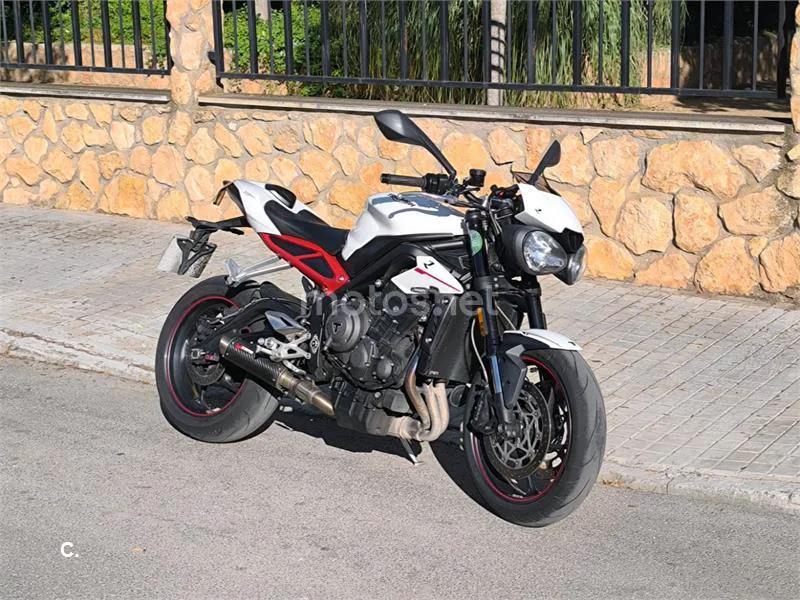 Triumph Street Triple 5950 € 2018 Madrid - 1