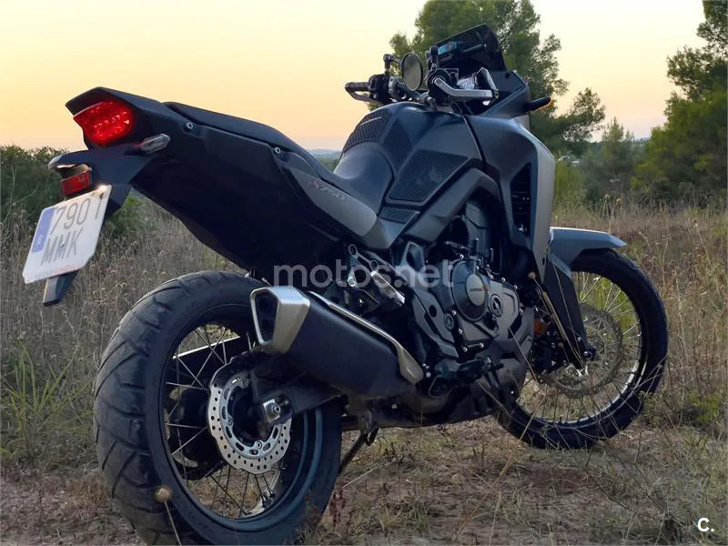Honda XL750 Transalp - Vista 5
