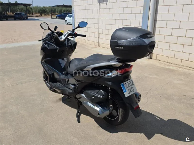 Kawasaki J300 - Vista 5