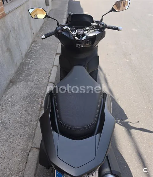 Honda PCX125 - Vista 4
