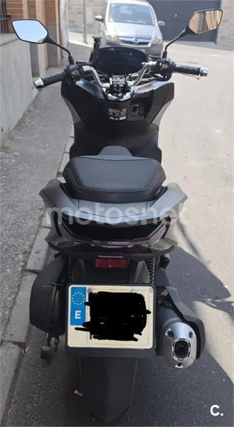 Honda PCX125 - Vista 8