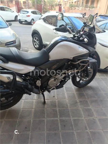 Suzuki V-Strom 650 - Vista 7