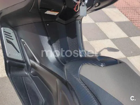 Yamaha TMAX 530 - Vista 4