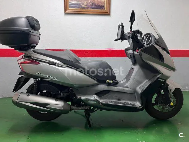 Kymco Super Dink 300 - Vista 4