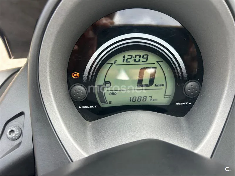 Yamaha NMAX - Vista 3