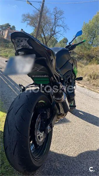 Kawasaki Z900 - Vista 3