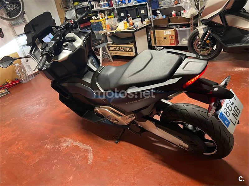 Honda Forza 750 - Vista 7
