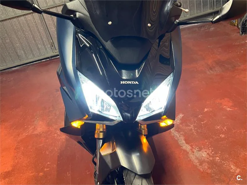 Honda Forza 750 - Vista 9