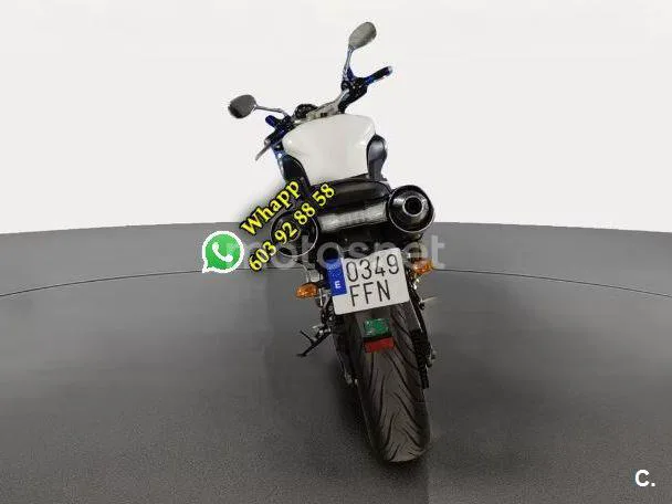 Yamaha MT-01 - Vista 3