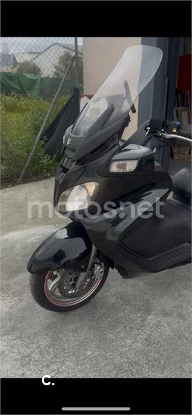 Suzuki Burgman 650 Executive - Vista 3