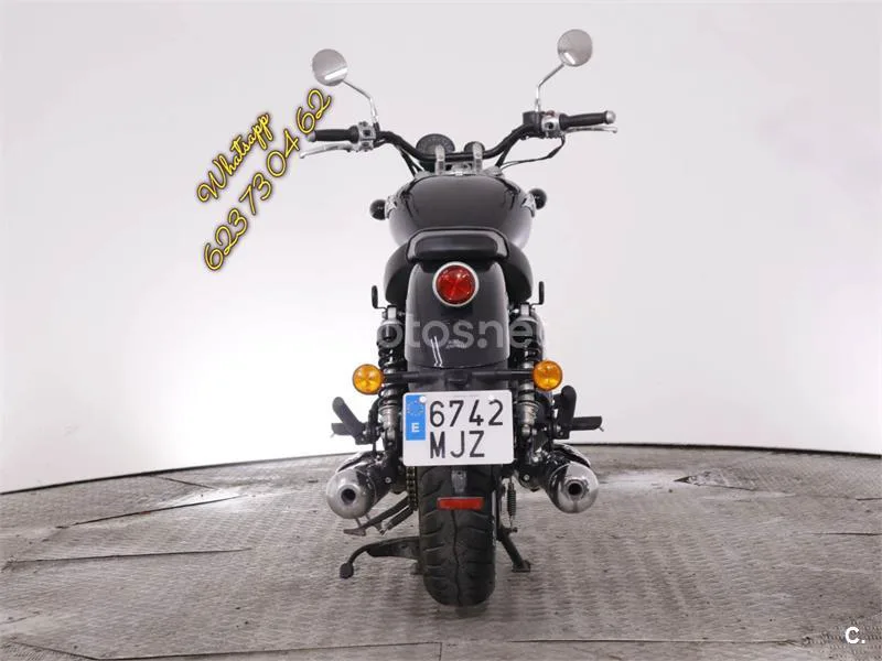 Royal Enfield Super Meteor 650 - Vista 3