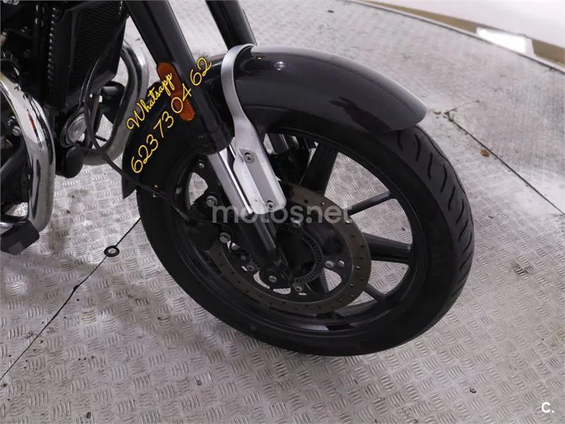 Royal Enfield Super Meteor 650 - Vista 4