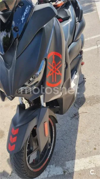 Yamaha XMAX 125 - Vista 12