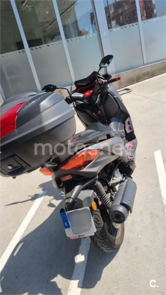 Yamaha XMAX 125 - Vista 7