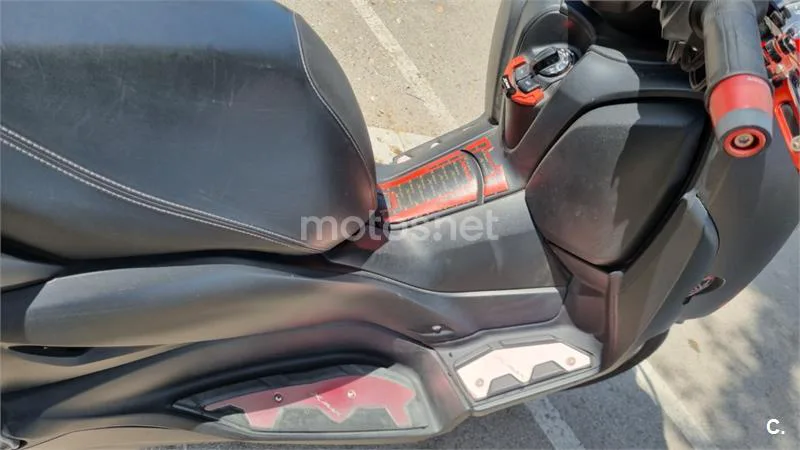 Yamaha XMAX 125 - Vista 10