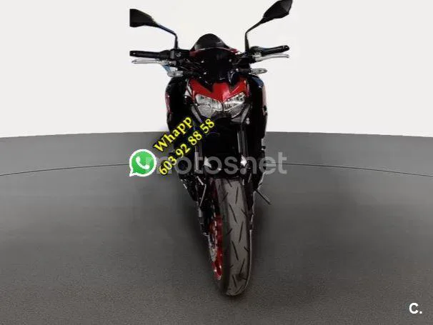 Kawasaki Z900 - Vista 4