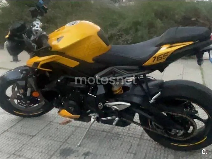 Triumph Street Triple 765 - Vista 5