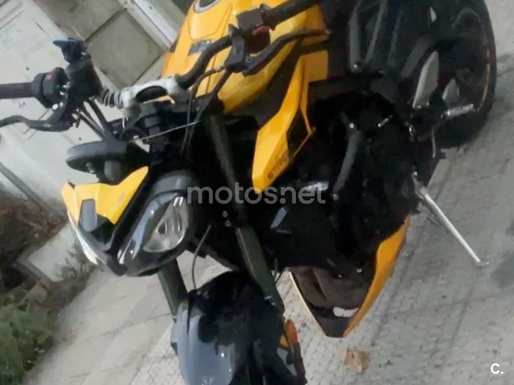 Triumph Street Triple 765 - Vista 6
