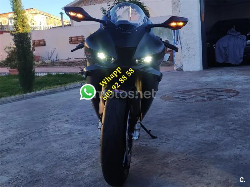 Honda CBR1000RR-R Fireblade - Vista 4
