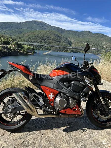 Kawasaki Z800 - Vista 4