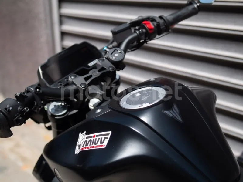 Yamaha MT-125 - Vista 19