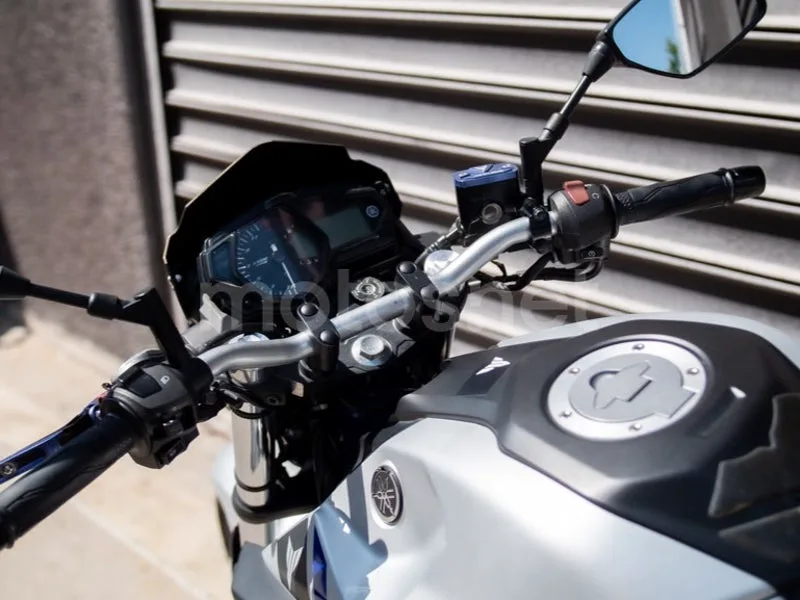 Yamaha MT-03 - Vista 19