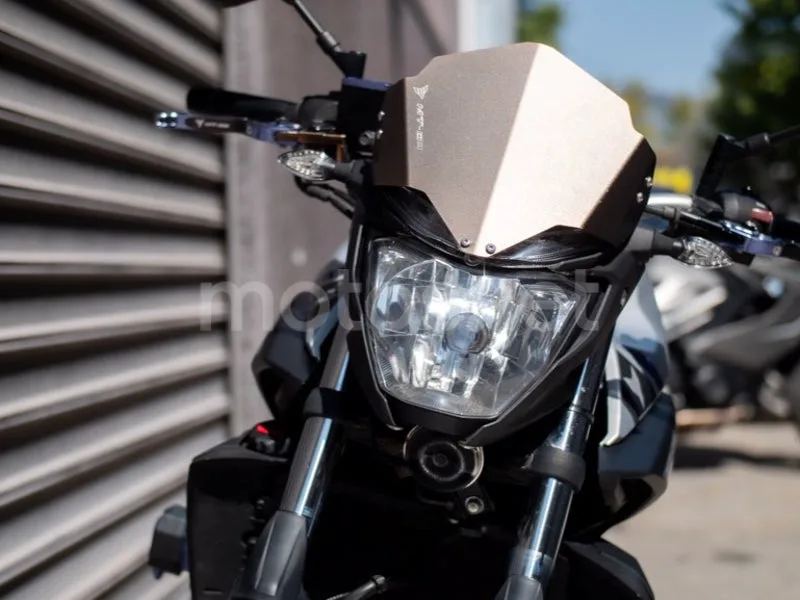 Yamaha MT-03 - Vista 21