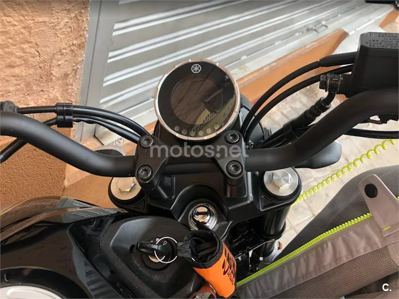Yamaha XSR125 - Vista 5