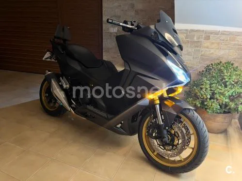 Honda Forza 750 9900 € 2024 Valencia - 1