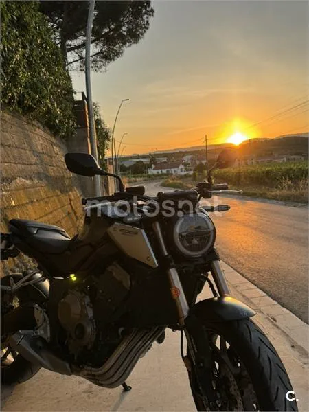 Honda CB650R - Vista 3