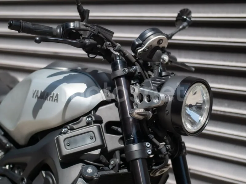 Yamaha XSR900 - Vista 3