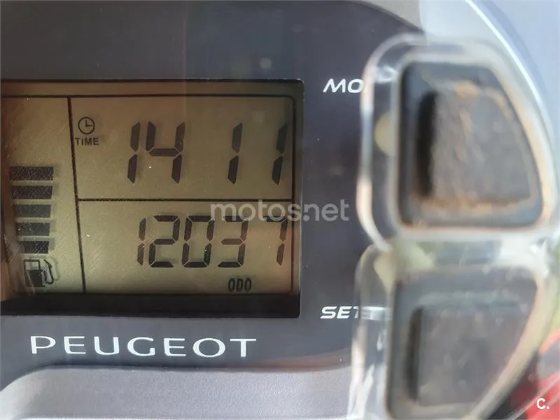 Peugeot Tweet 125 - Vista 5