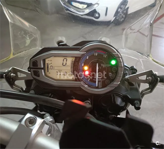 Triumph Tiger 800 XC - Vista 5