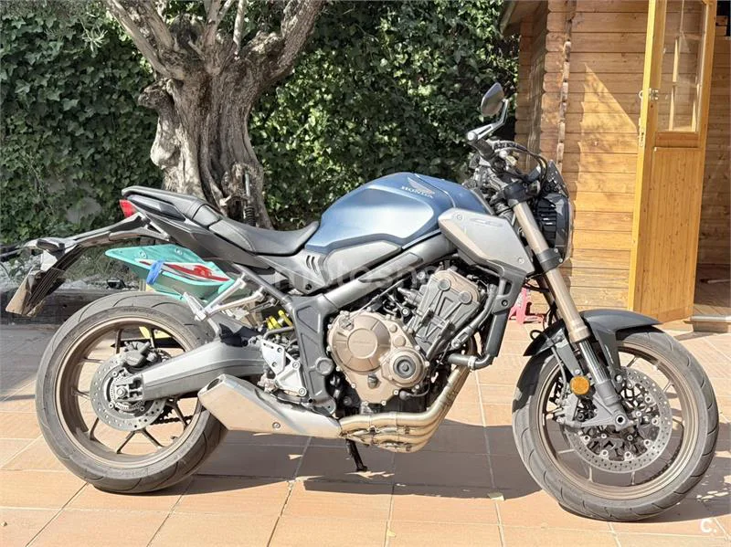 Honda CB650R - Vista 6