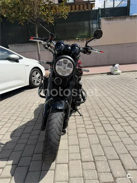 Kawasaki Z900RS - Vista 4