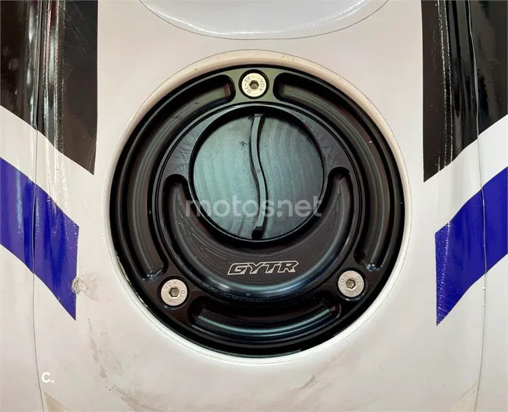 Yamaha YZF-R7 - Vista 13
