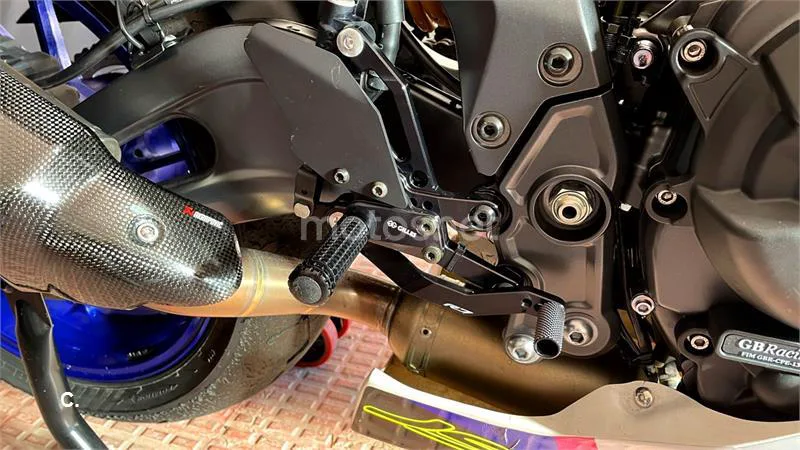 Yamaha YZF-R7 - Vista 14