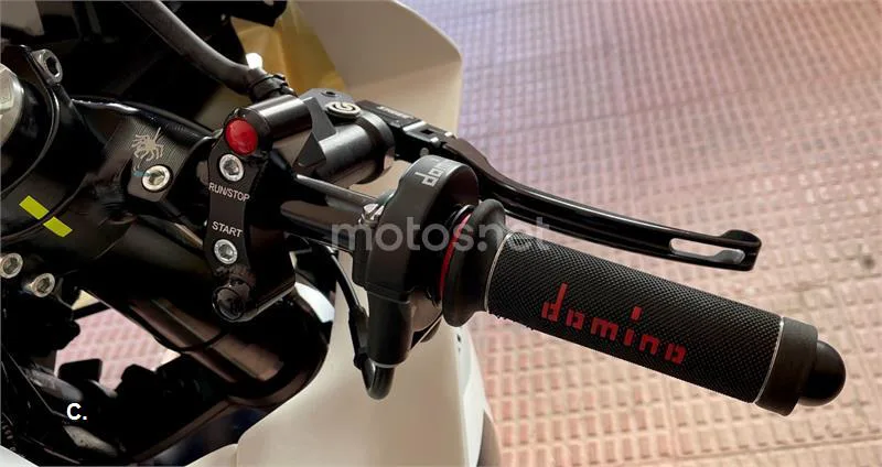 Yamaha YZF-R7 - Vista 8