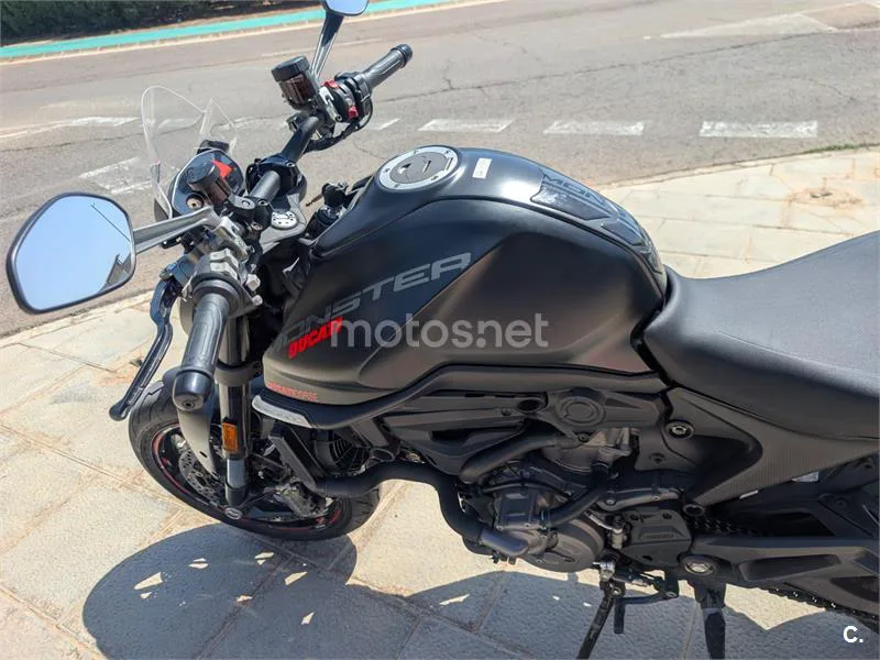 Ducati Monster - Vista 4