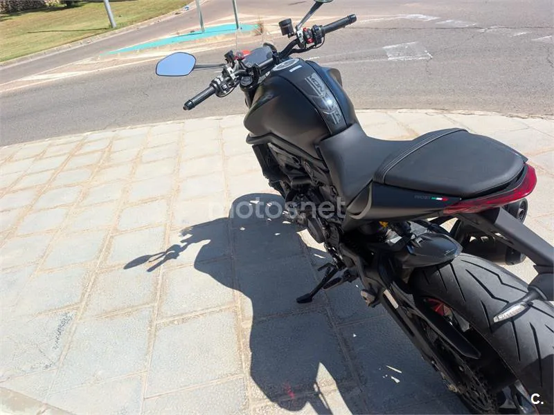 Ducati Monster - Vista 5