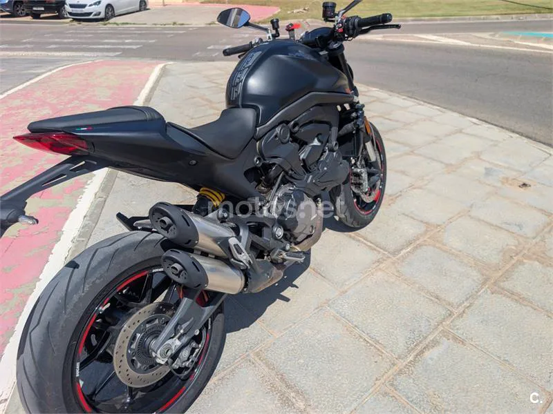 Ducati Monster - Vista 6