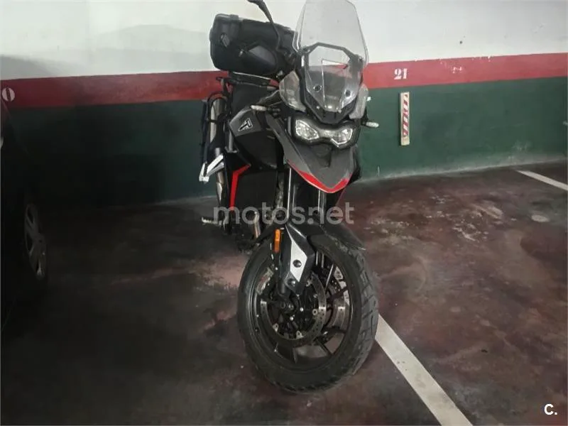 Triumph Tiger 900 - Vista 4