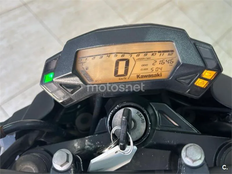 Kawasaki Z125 - Vista 6
