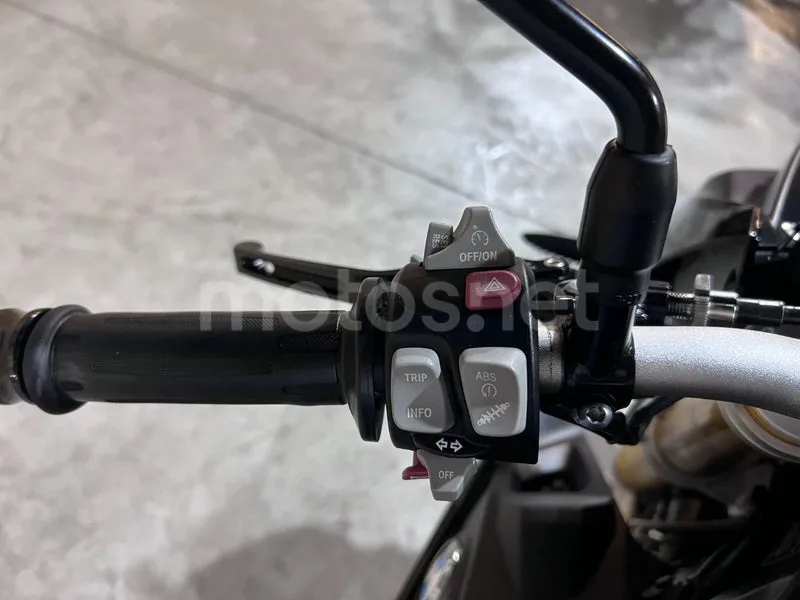 BMW S 1000 R - Vista 64